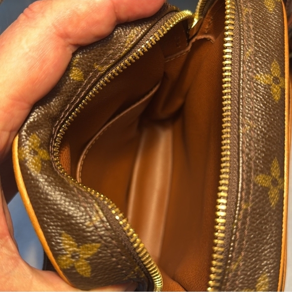 Louis Vuitton Vintage Brown Monogram Amazon Crossbody - Picture 9 of 16